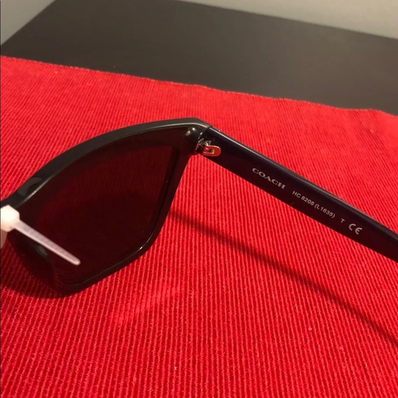 Coach sunglasses - Picture 3 of 3